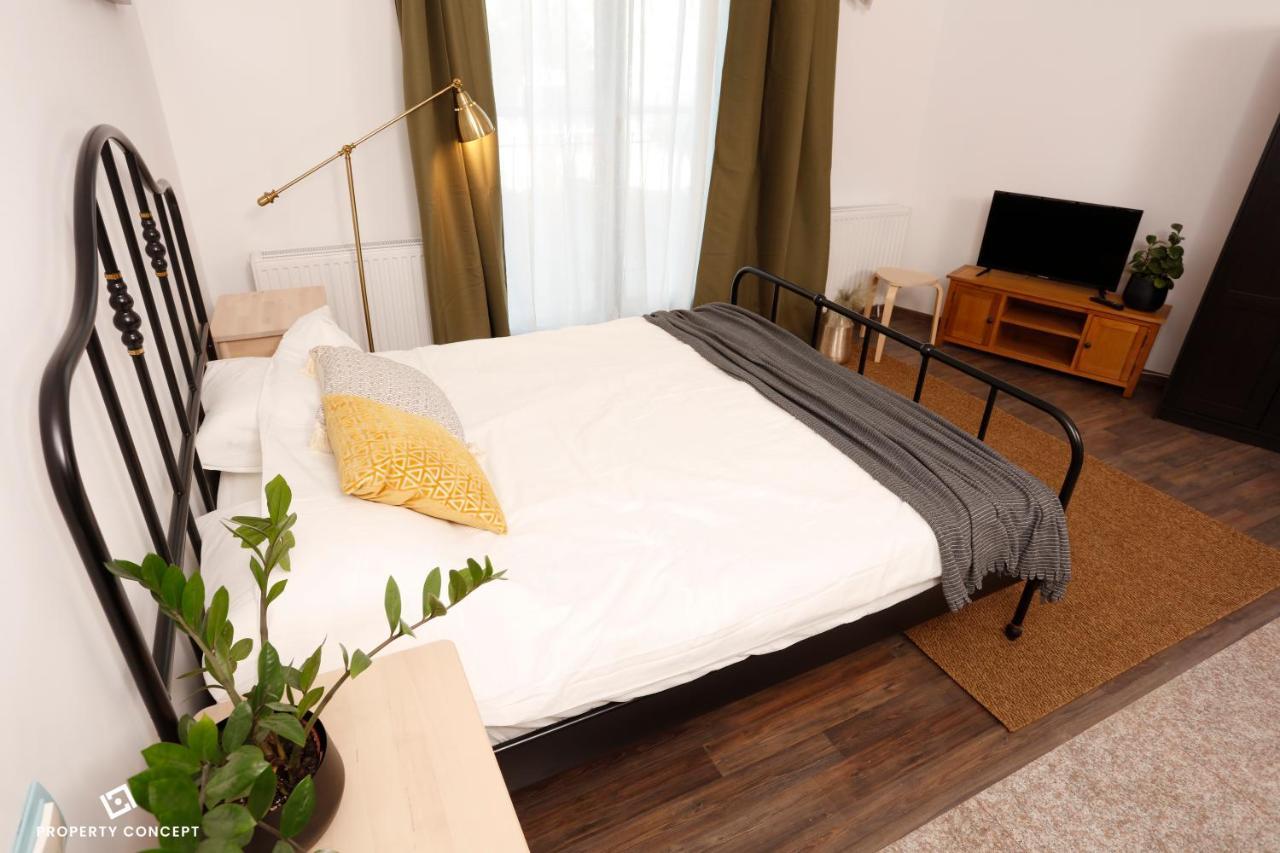 Stylish Concept Studio Bukares Bagian luar foto